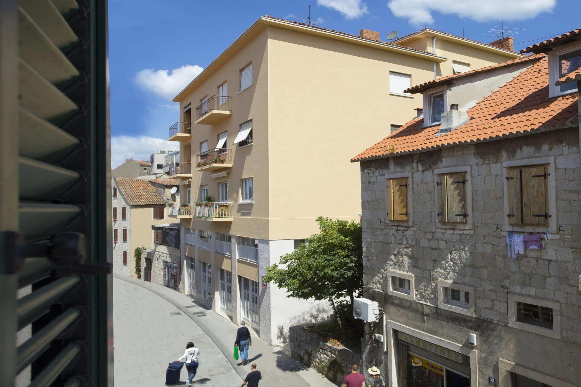 Royal krevet i doručak 4*