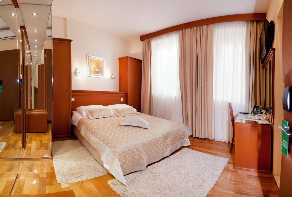Frühstückspension Royal 4*